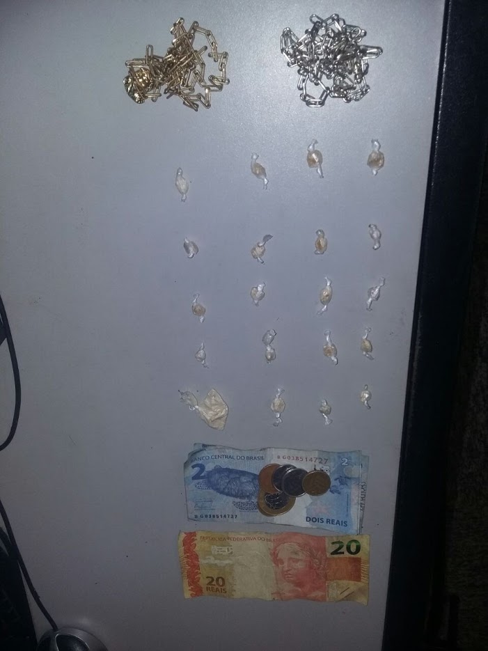 Drogas apreendidas na Ponte de Ferro