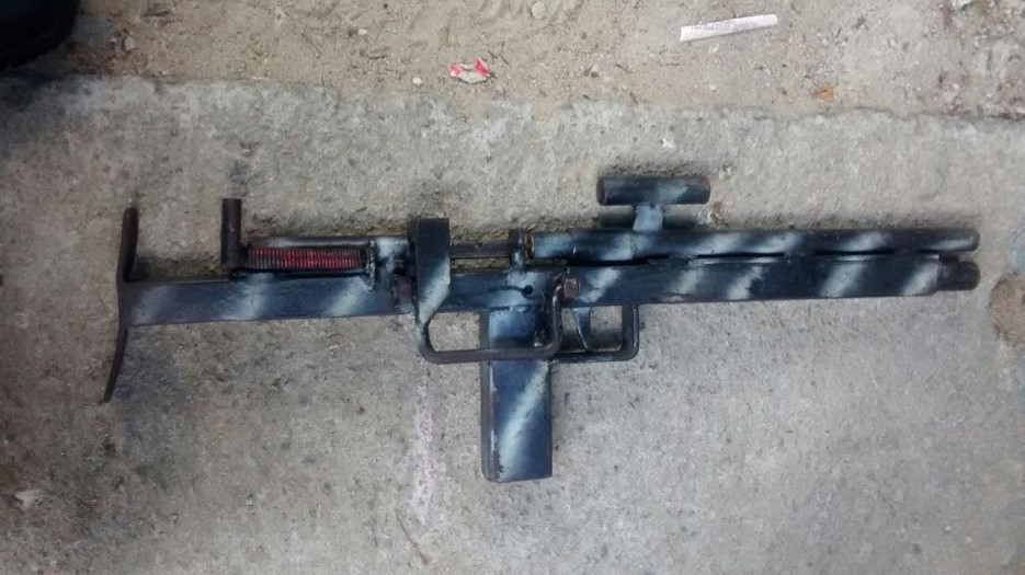 Arma artesanal apreendida em roubo de supermercado2