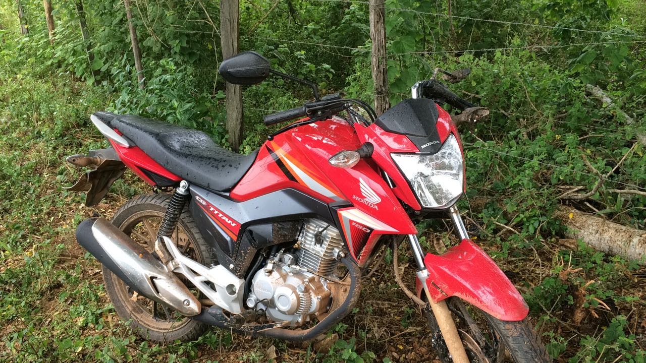 Motocicleta recuperada na Favelinha